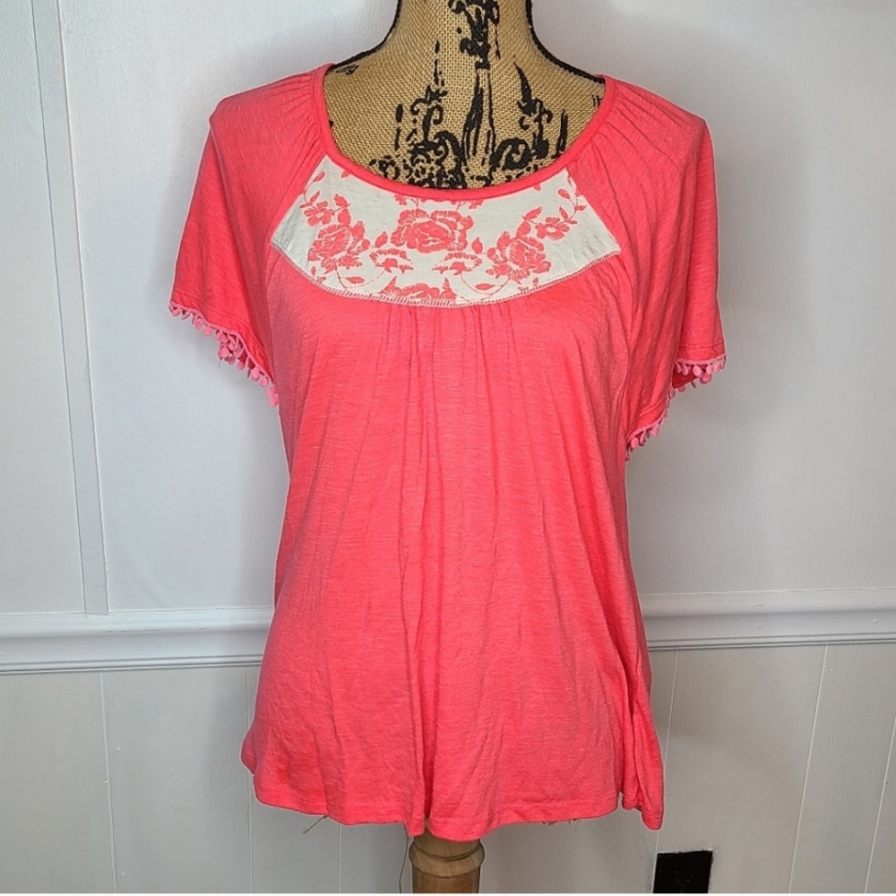🧡🌺 Coral Summer Blouse · Maurices · Size Small